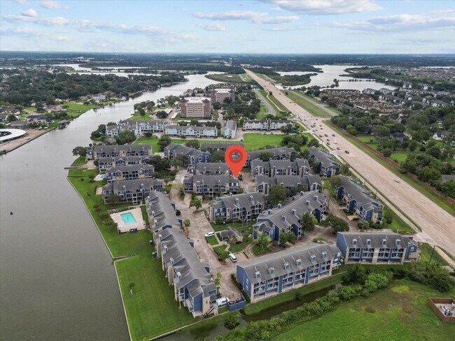 Building Photo - 18515 Egret Bay Blvd