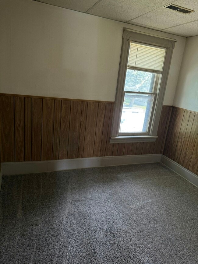 Building Photo - 218 E Erie St