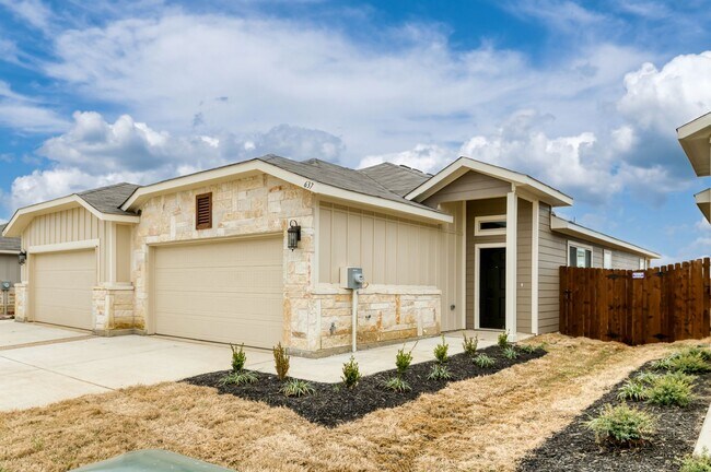 Building Photo - GORGEOUS 3 BEDROOM DUPLEX LOCATED IN MIDLOTHIAN ISD!