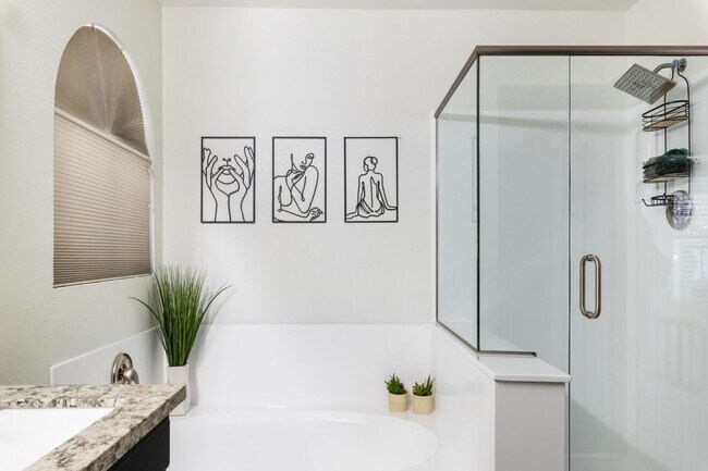 Building Photo - 4525 E Angela Dr