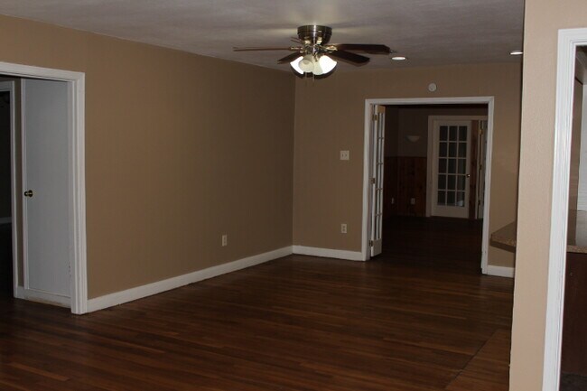 Building Photo - 2717 28th St