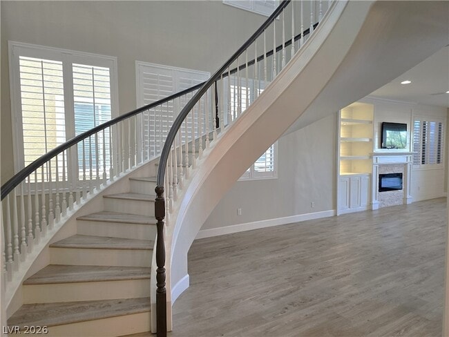 Building Photo - 927 Via Canale Dr