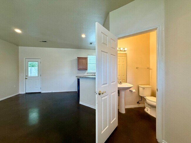 Building Photo - Meador-6912