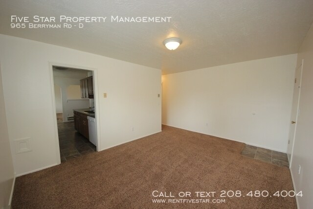 Building Photo - 965 Berryman Rd