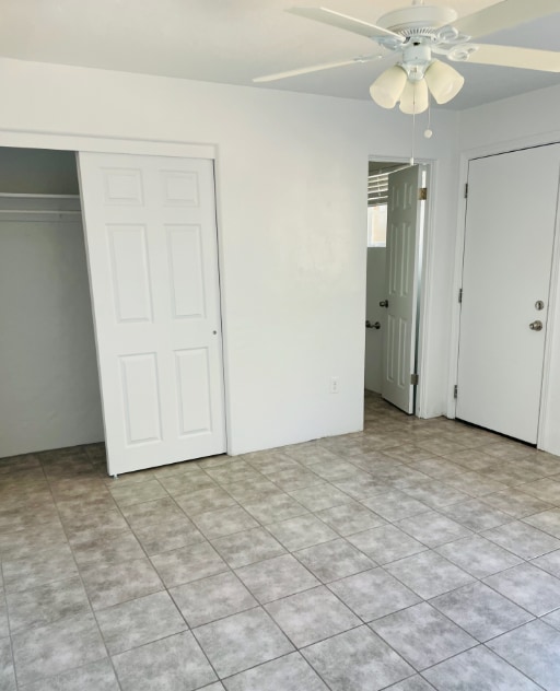 Building Photo - Expansive Elegant and Modern Stunning 3 Be...