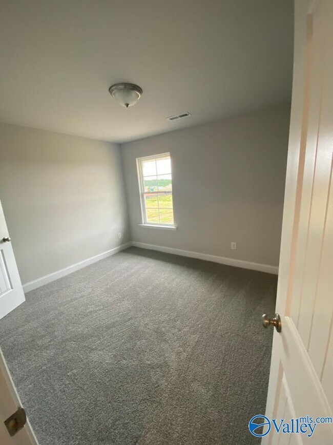 Building Photo - 213 Alonzo Toney Dr