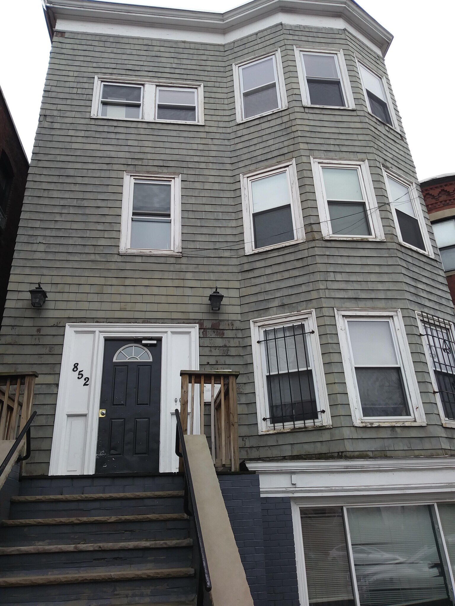 Building Photo - 852 Huntington Ave