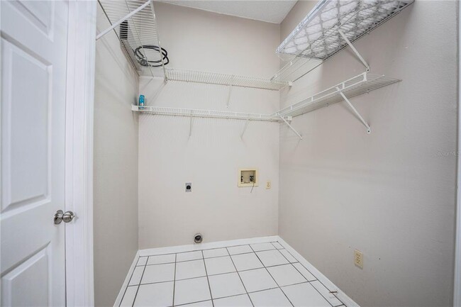 Building Photo - 2326 Deerbrook Dr