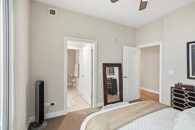 Building Photo - 400 Riverboat Row