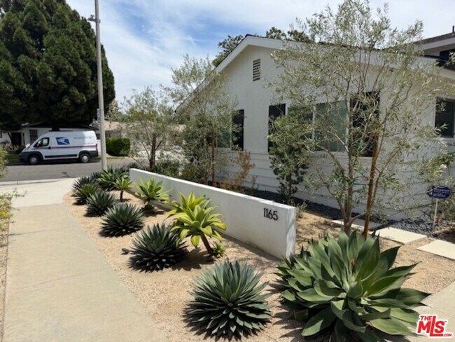 Building Photo - 1165 Boise Way