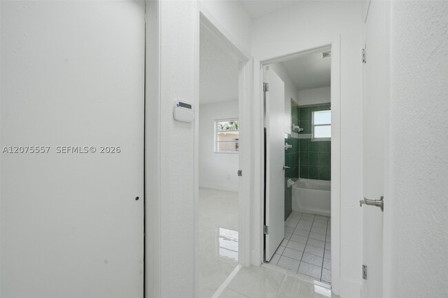 Building Photo - 11000 NW 21st Ct