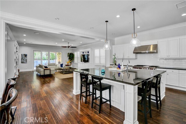 Building Photo - 54 Clifford