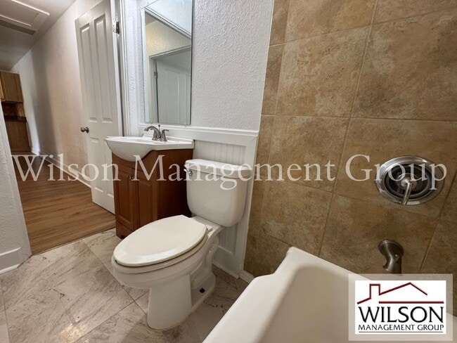 Building Photo - 5315 Davisson Ave