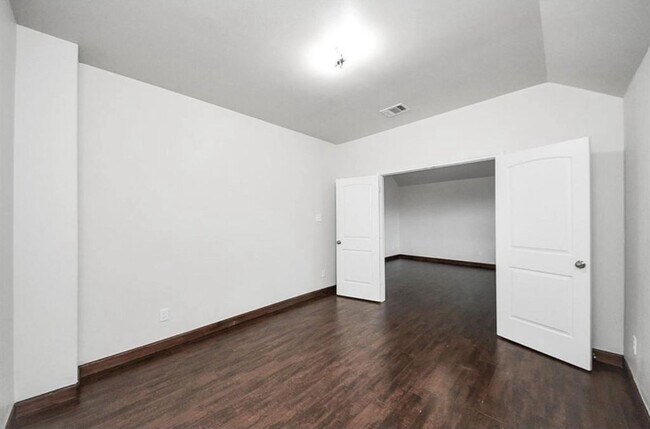 Building Photo - 17031 Iver Ironwood Trl