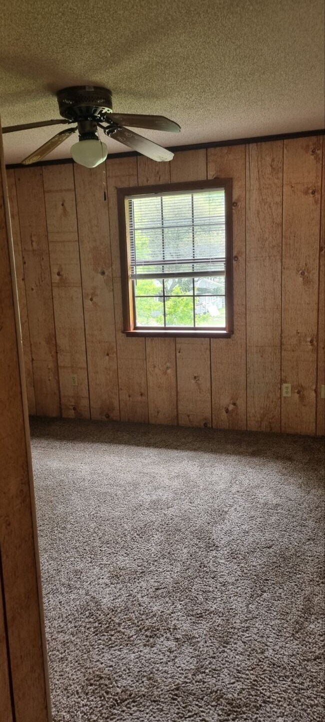 Building Photo - Oak Ridge Apartment