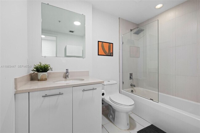 Building Photo - 3250 NE 1st Ave