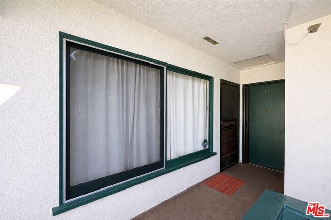 Building Photo - 2041 Euclid St