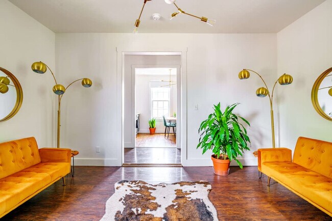 Building Photo - 241 W Water St