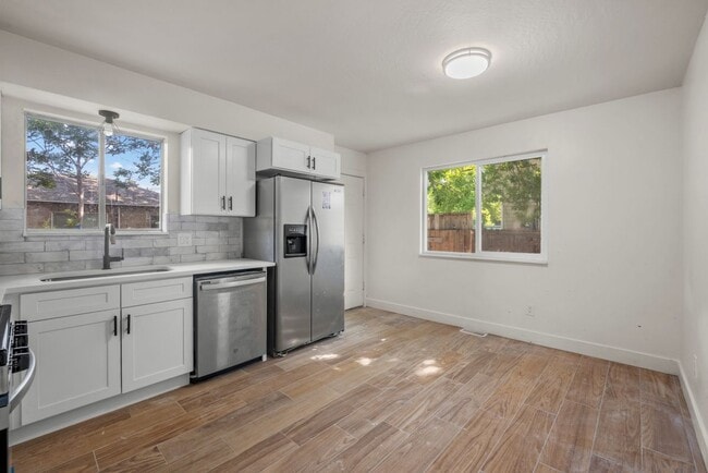 Building Photo - 509 Mansfield Ave S
