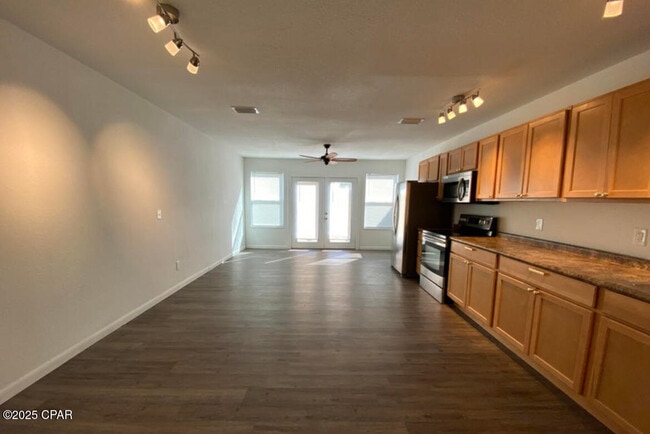 Building Photo - 4455 W 19th St