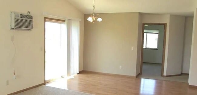 Building Photo - Lake Hallie Duplex