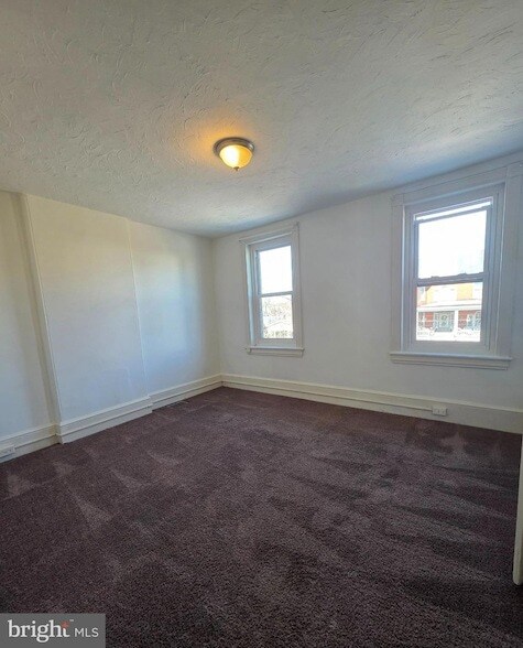 Building Photo - 524 Washington St