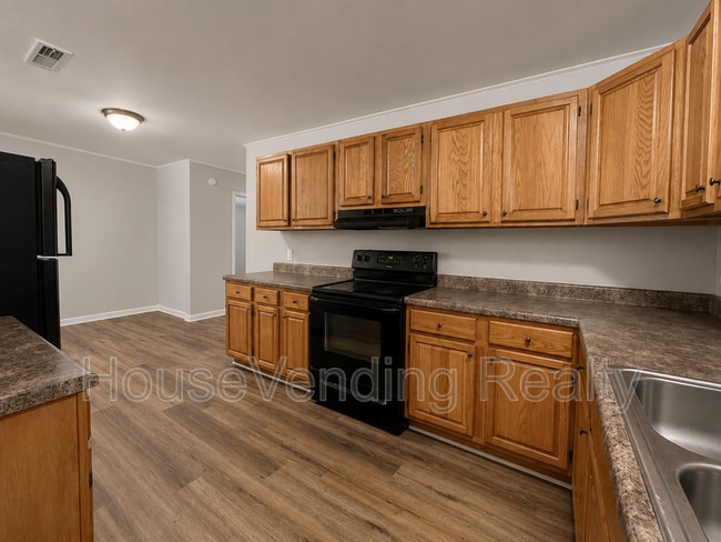 Building Photo - 2221 Compton Dr