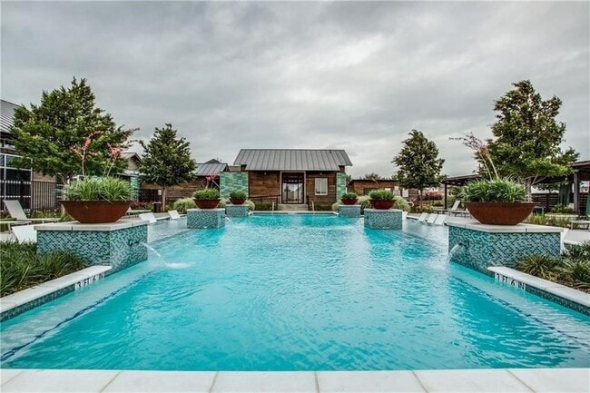 Building Photo - 705 Boardwalk Way