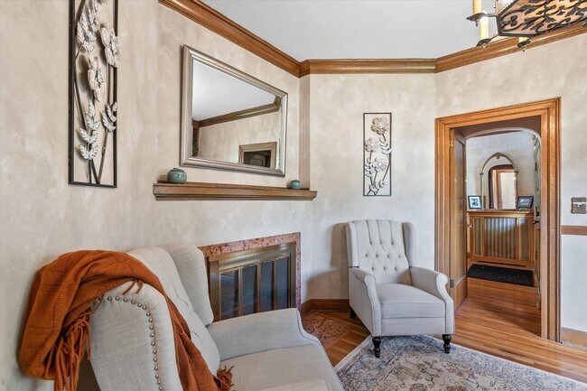 Building Photo - "Luxurious 5-Bedroom Spokane Retreat with Pool, Guest Suite, and Stunning Finishes!"