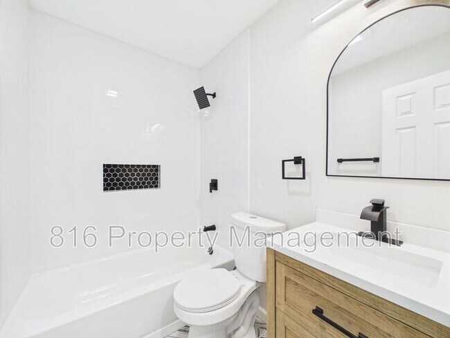 Building Photo - 8404 E 47th Terrace