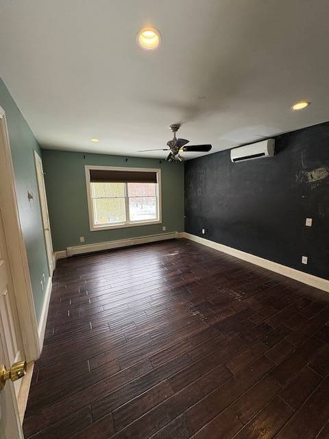 Building Photo - 396 Eastport Manor Rd