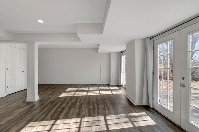 Building Photo - 2817 Blair Blvd