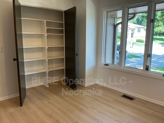 Building Photo - 15527 Mason Cir