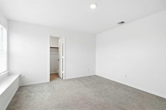 Building Photo - 420 Black Alder St