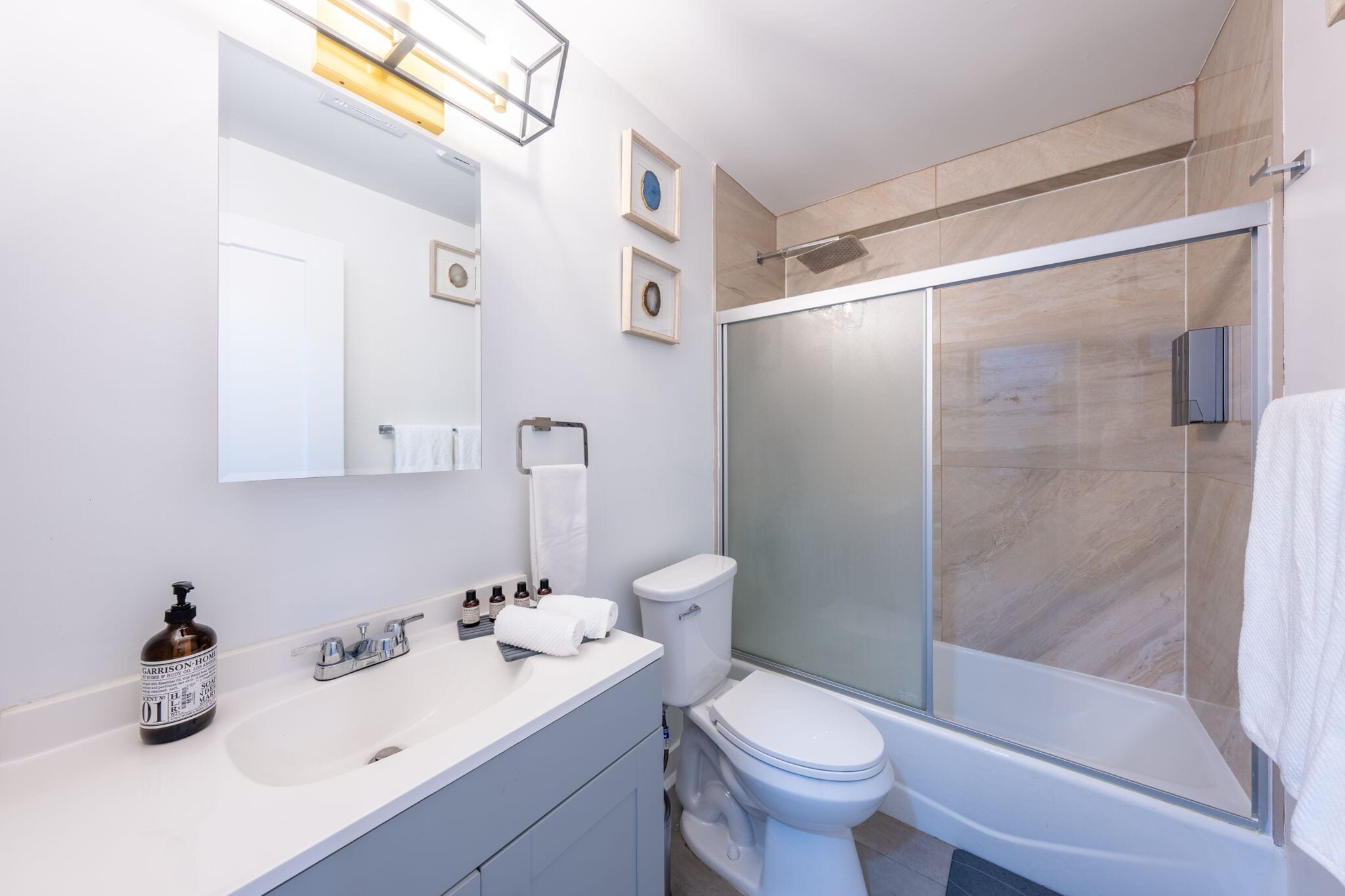 Building Photo - 782 Grand St