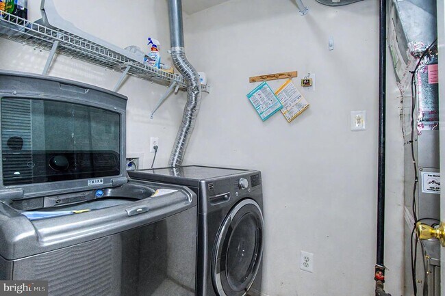 Building Photo - 45527 Grand Central Sq