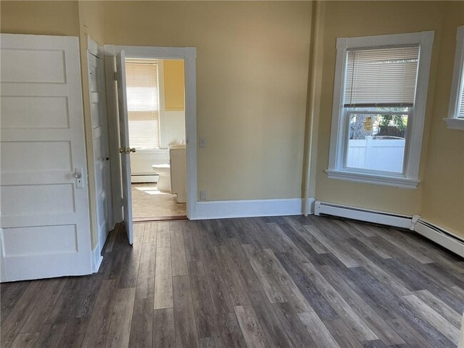Building Photo - 497 Elmwood Ave