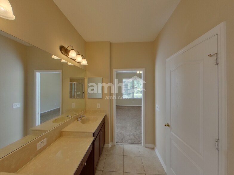 Building Photo - 1307 Gentilly Ln