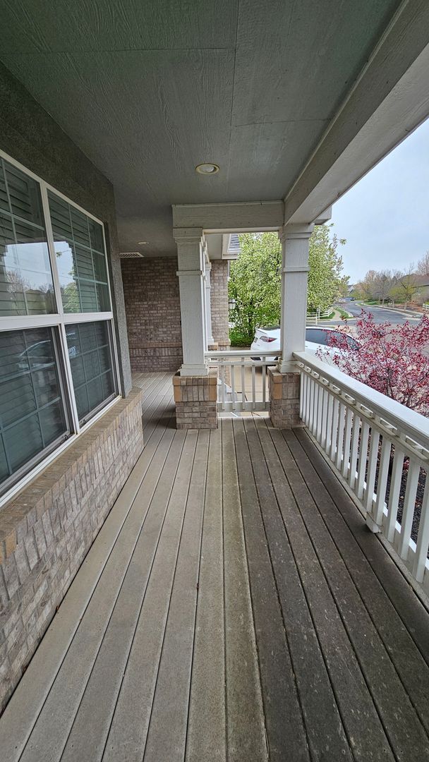 Building Photo - Executive Ranch in the Broadlands