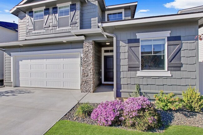 Building Photo - 5133 N Willowside Ave