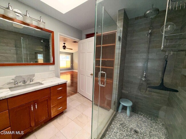 Building Photo - 8625 Delmonico Ave