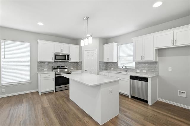 Building Photo - 212 Wayside Ct
