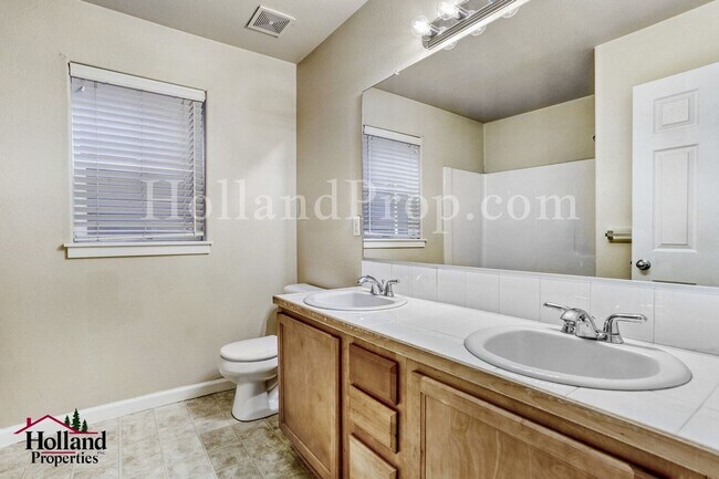 Building Photo - New $2,150 + $250 Off First 2 Full Months- Welcome to this stunning 3-bedroom, 2.5-bathroom home