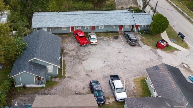 Building Photo - 13928 Bandera St