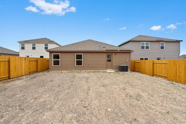Building Photo - 205 Allington Cir