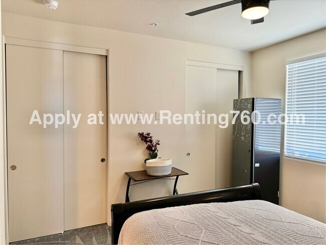 Building Photo - Newer 4 Bedroom 3 Bathroom Home With Solar...