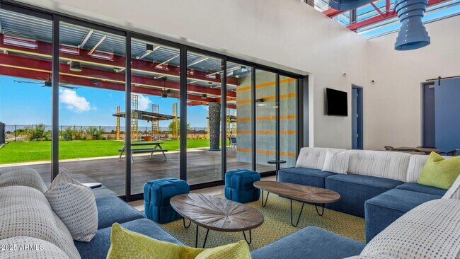 Building Photo - 13330 E Sunflower Ln