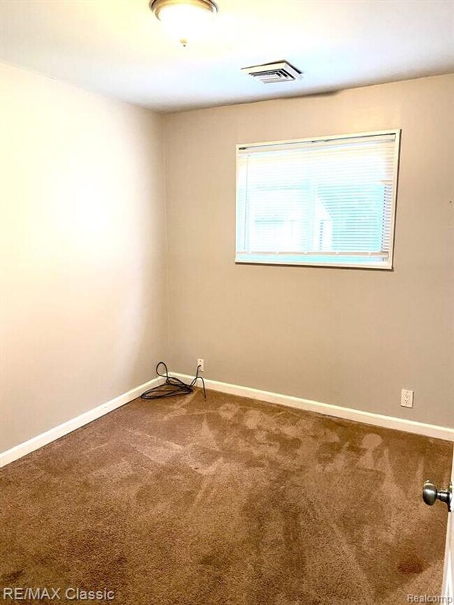 Building Photo - 22011 Blackstone St