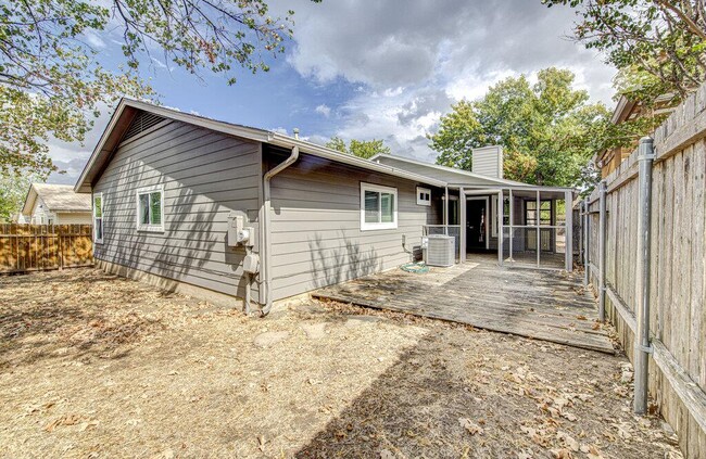Building Photo - 12925 Covington Trail