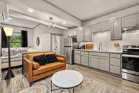 Building Photo - 122 W Meadow St